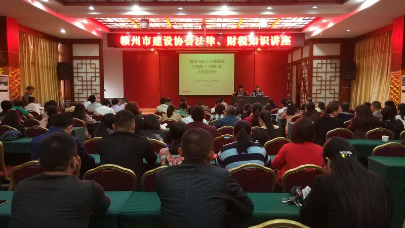 在实际操作中，部分政府部门或金融机构可能接受复印件。以下情况可以考虑使用复印件：